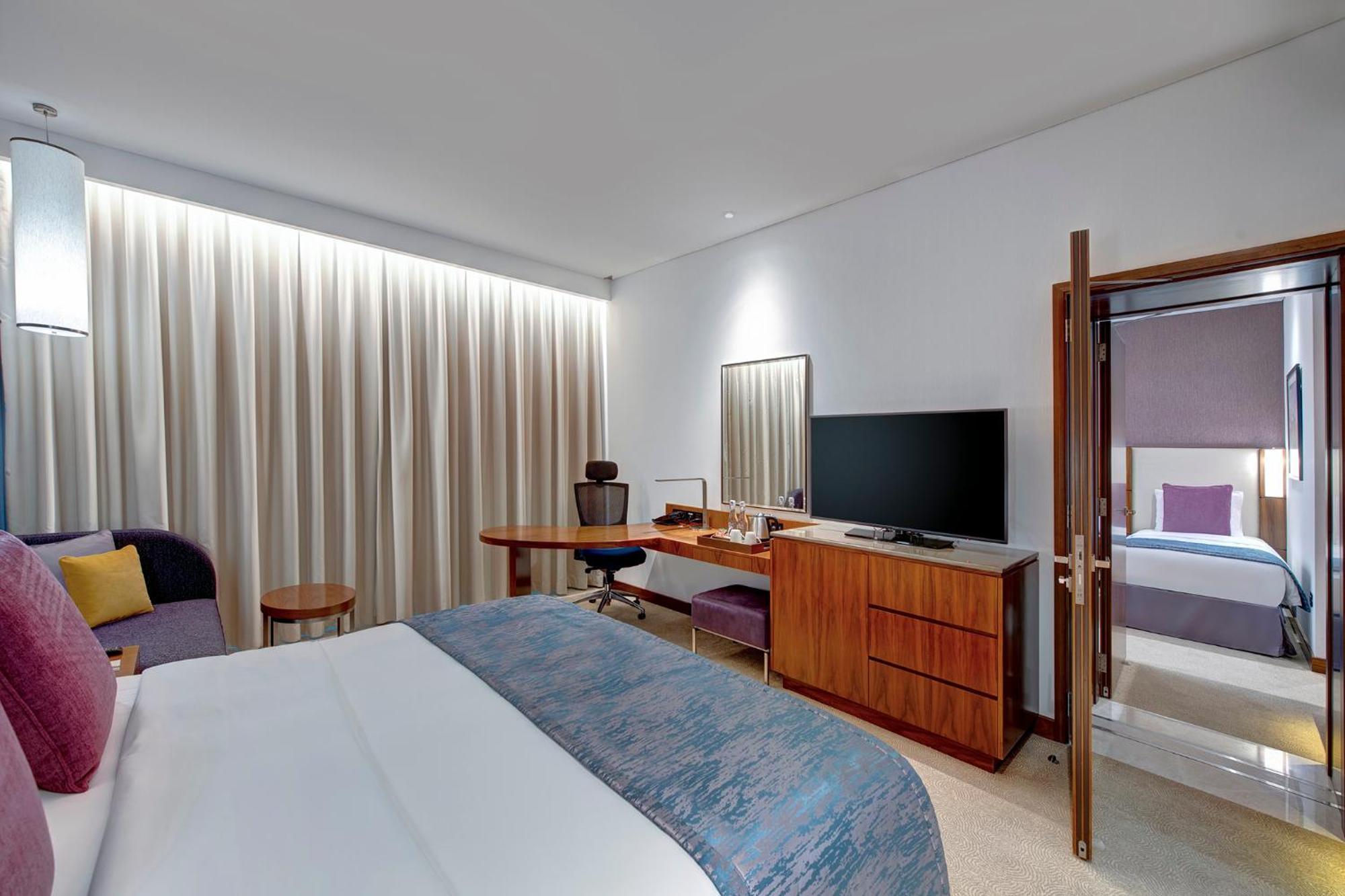 Crowne Plaza Ocec By Ihg Hotel 4*
