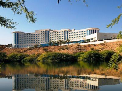 Hotel Crowne Plaza Ocec By Ihg Maskat