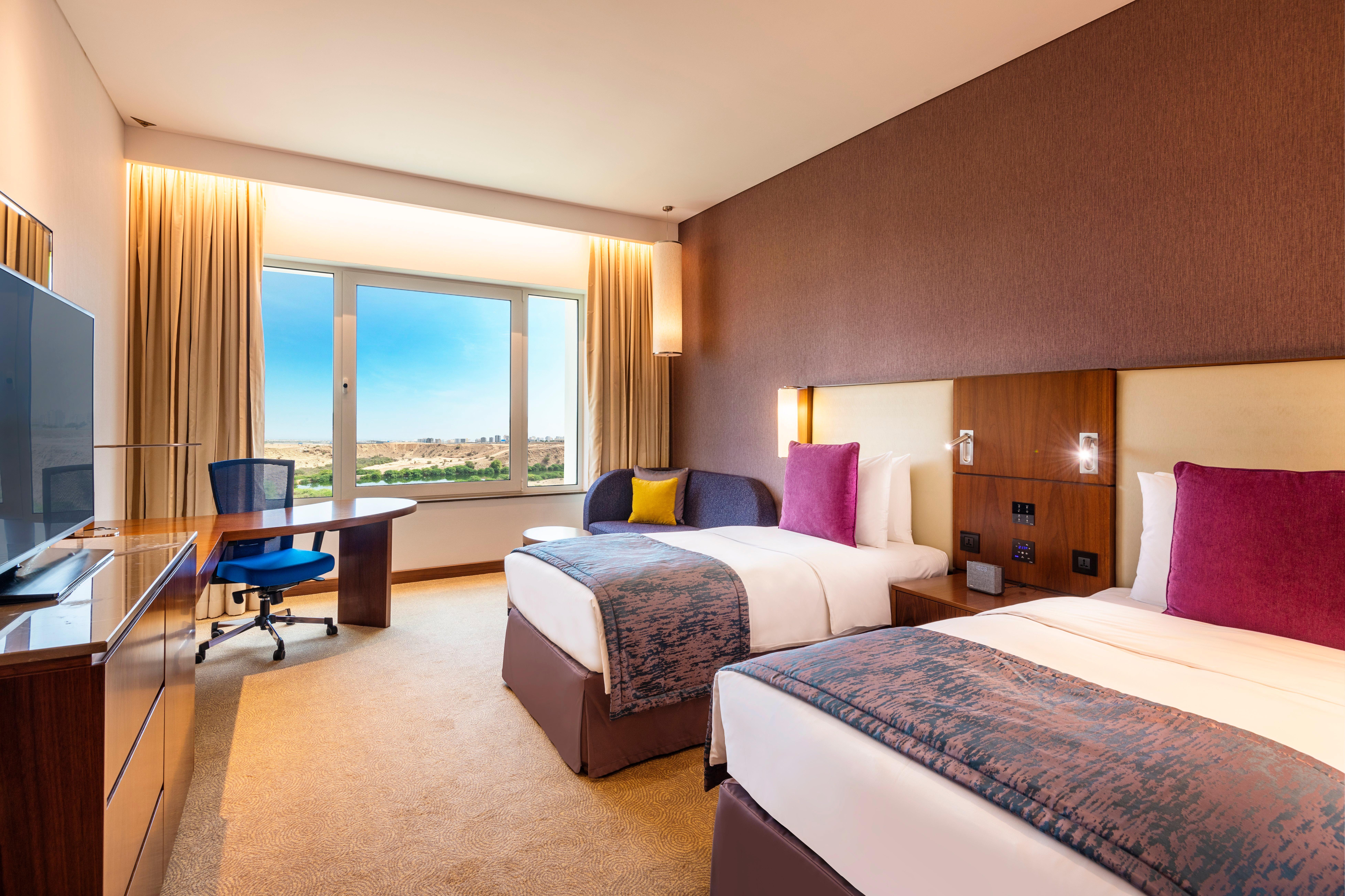 Crowne Plaza Ocec By Ihg Hotel